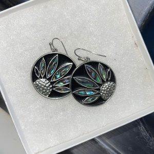 Cute flower earrings